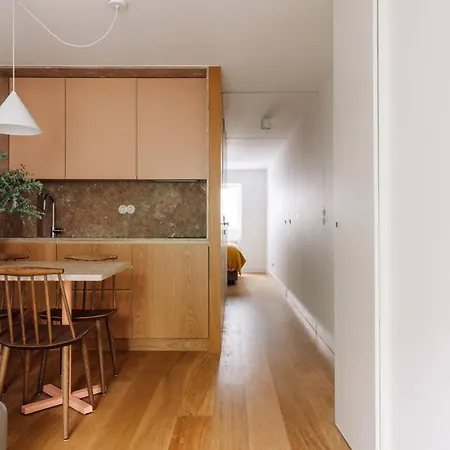 Alfama Regal דירה