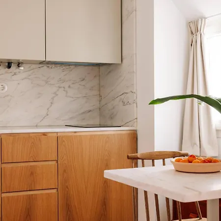 Alfama Regal *