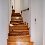 Alfama Regal